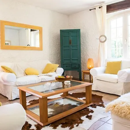 Beautiful With Large Gardens And Heated Pool Villa *