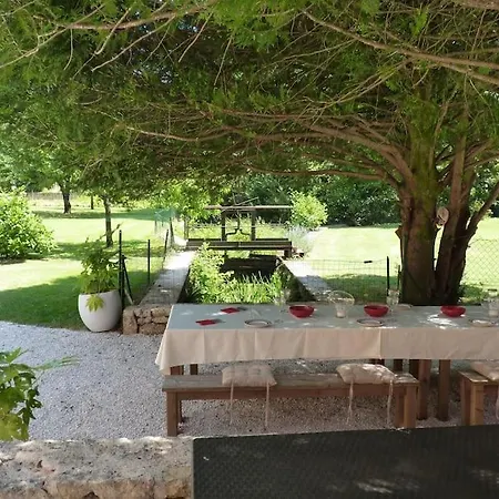 Villa Beautiful With Large Gardens And Heated Pool *