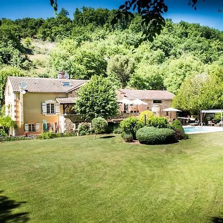 Beautiful With Large Gardens And Heated Pool Sauveterre-la-Lémance