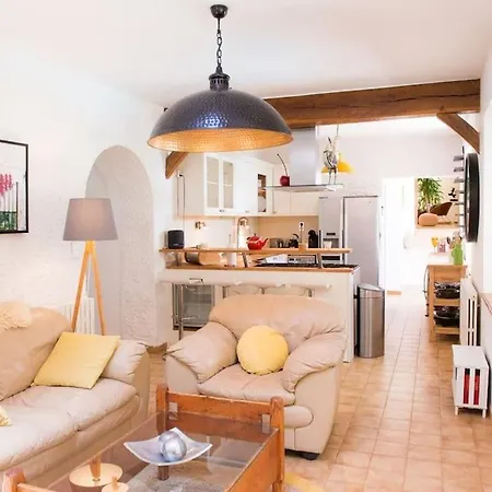 Beautiful With Large Gardens And Heated Pool Sauveterre-la-Lémance