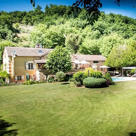Villa Beautiful With Large Gardens And Heated Pool *