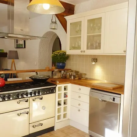 Beautiful With Large Gardens And Heated Pool Villa Sauveterre-la-Lémance